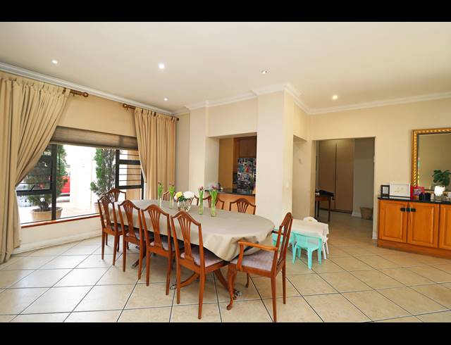 3 BEDROOM HOUSE FOR SALE IN WAVERLEY